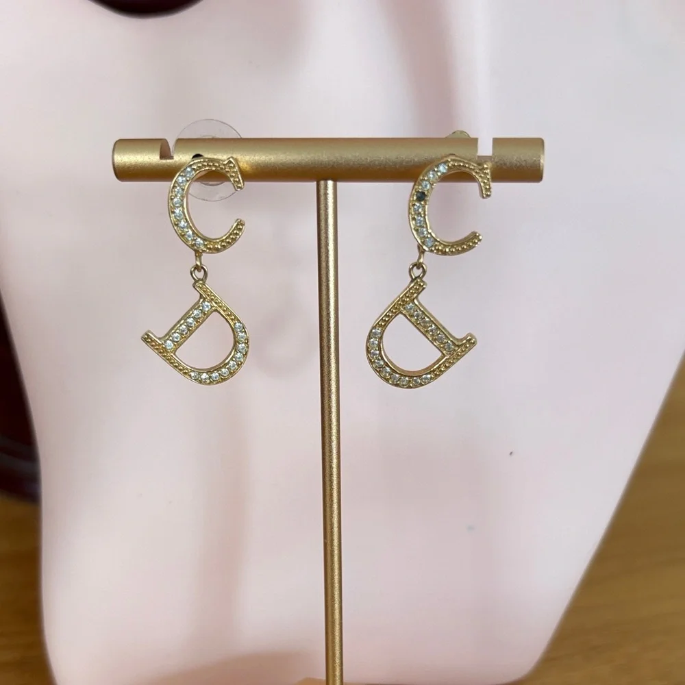 Christian Dior CD Logo Rhinestone Earrings Gold Tone - Picture 1 of 10